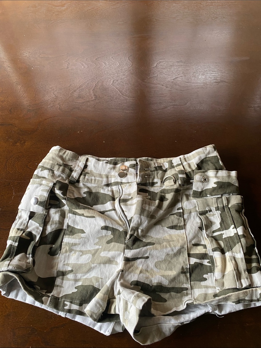 Women's Camo Cargo Shorts - Olive Green